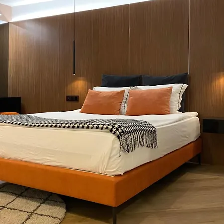 Zeus Apartament *